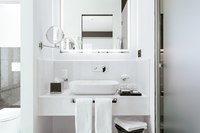 bathroom deluxe