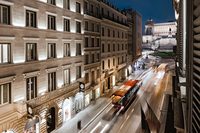 Hotel External   Piazza Venezia   Via del Corso