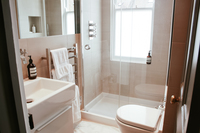 PrioryAvenue Bathroom02