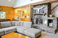 FrostCreekCabin LivingRoom