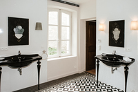 TheMayVilla Bathroom