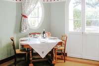 AvenuedesFauvettes Dining
