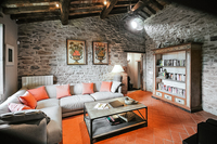 CarmineResidence Farm house sitting room