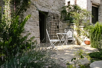 CarmineResidence Private seating areas
