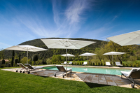 CarmineResidence Swimming pool umbrellas and sunbeds