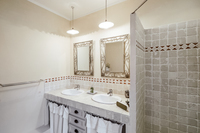 RuedesMejeansResidence Bathroom3
