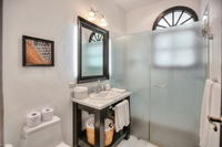 TheDianaVilla Bathroom