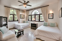 TheDianaVilla Bedroom2