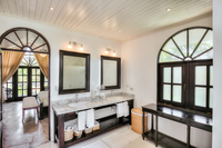 TheDianaVilla MasterBath