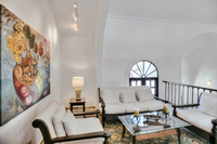 TheDianaVilla Sittingarea