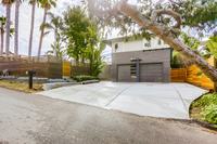 SheffieldAvenueResidence Garage