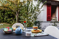 TheViaReginaResidence OutdoorDIning