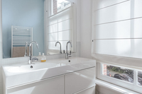 TheTweedeHelmerstraatResidence Bathroom