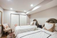 NorthGreenviewAvenue 13