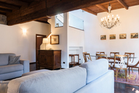 The Via Adamo del Pero Residence