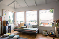 day bed and view v1