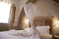 homes antica min 01