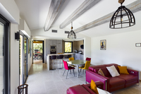 The Avenue de la Leque Residence