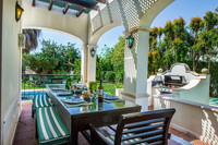 The Rua Palmeira Residence