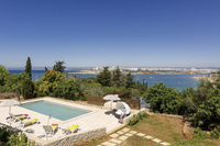 The Casa da Colmeia Residence
