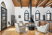 The Carrer de la Reina Residence 