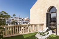 The Carrer de la Reina Residence 