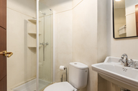 The Carrer de la Reina Residence 