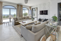 The Chemin de la Corniche Residence