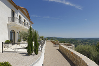 The Chemin de la Corniche Residence