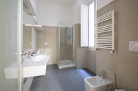 sonder bathroom 1