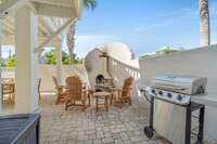 This South Walton neighborhood brings back the feel of those classic coastal enclaves. It features scenic beach roads, surf shops, fabulous restaurants, beachfront homes, and beachside resorts and condos with panoramic views of the Gulf of Mexico.
| Emera
