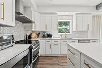 Our primary bedroom features a king bed, walk in closet, and large bathroom. 
| White Sands by Boutiq Luxury Vacation Rentals | Destin, Florida