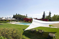 pool with shade