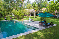 The Padinnoruwa Road Residence