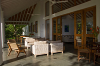 The Padinnoruwa Road Residence