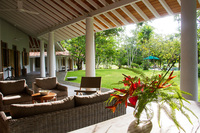 The Padinnoruwa Road Residence