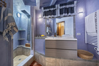 Guest House bathroom 2
