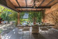 Covered Pergola dining table  2