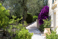 The Chemin du Puy Residence
