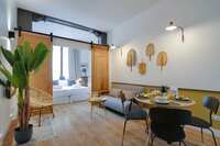The Carrer de Sepulveda 3b Residence