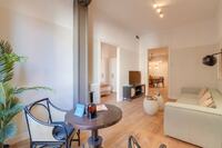 The Carrer de Sepulveda XI Residence