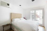 The Gironde Road Residence