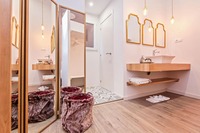 The Carrer de Rosello Residence