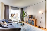 The Carrer de Calabria Residence