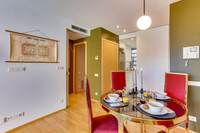 The Carrer de Calabria Residence