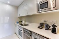 The Carrer de Calabria Residence