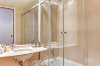 The Carrer de Calabria Residence