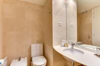 The Carrer de Calabria Residence