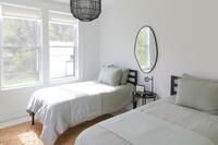TWIN BEDROOM R 4J0B1358 TWIN BEDROOM R 4J0B1358