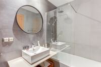 The Carrer de Callao V Residence